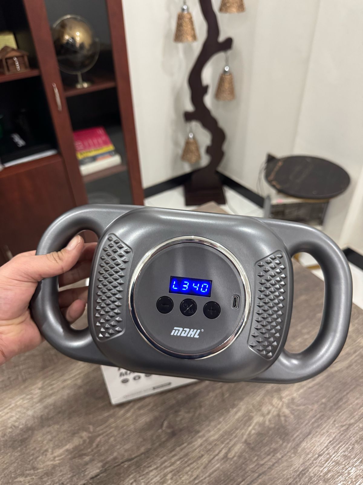 SIX HEAD MASSAGE GUN MDHL MD 8079