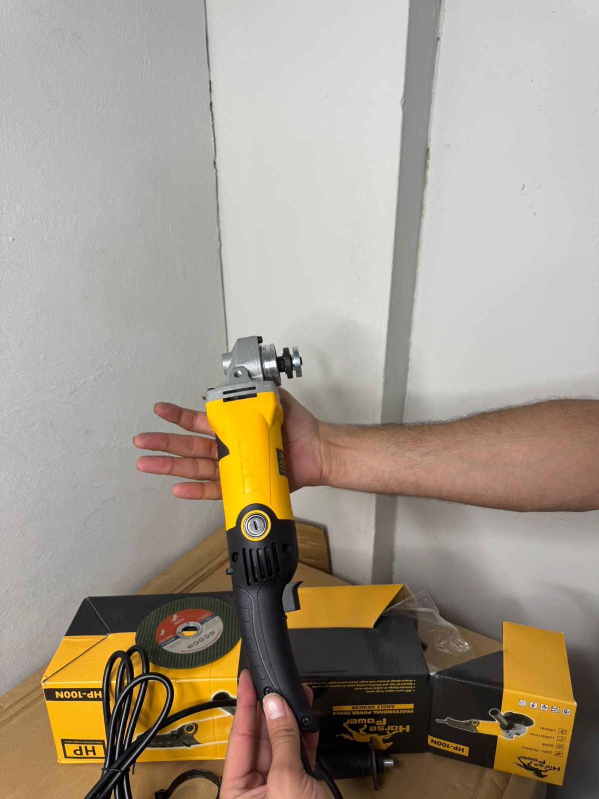 Heavy-Duty Electric Angle Grinder With Soft Grip