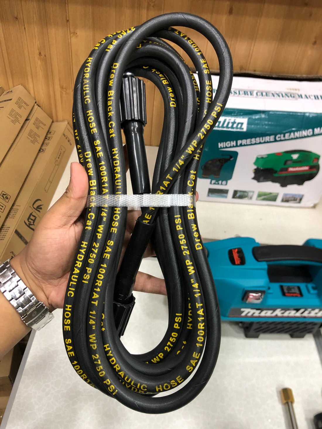 MAKITA F-16 High Pressure Car Washer